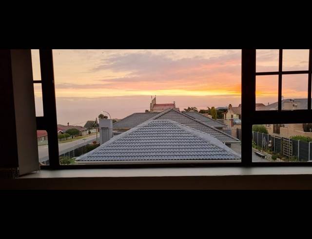 2 BEDROOM PROPERTY TO RENT IN DANA BAY